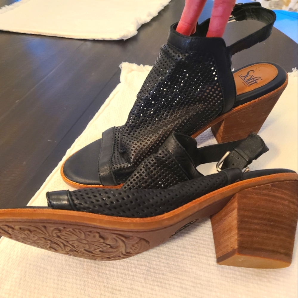 Sofft Size 11M Black Leather Ankle Shoes